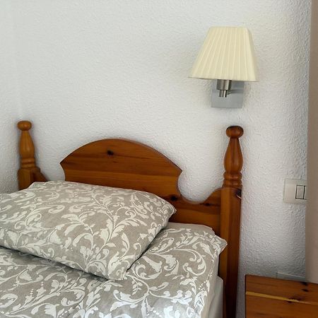 Sunny 2-Bedroom Apartment In Parque Santiago II Playa de las Americas  Bagian luar foto