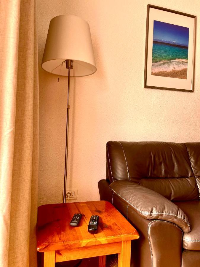 Sunny 2-Bedroom Apartment In Parque Santiago II Playa de las Americas  Bagian luar foto