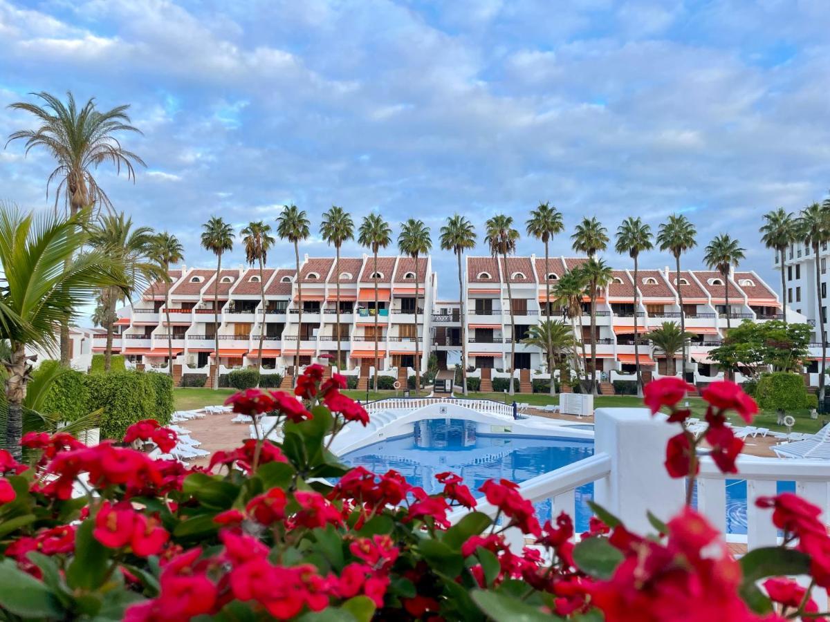 Sunny 2-Bedroom Apartment In Parque Santiago II Playa de las Americas  Bagian luar foto