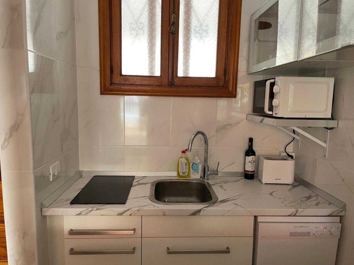 Sunny 2-Bedroom Apartment In Parque Santiago II Playa de las Americas  Bagian luar foto