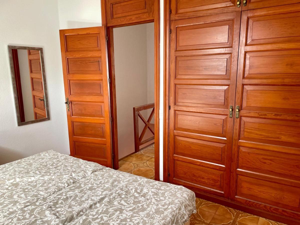 Sunny 2-Bedroom Apartment In Parque Santiago II Playa de las Americas  Bagian luar foto