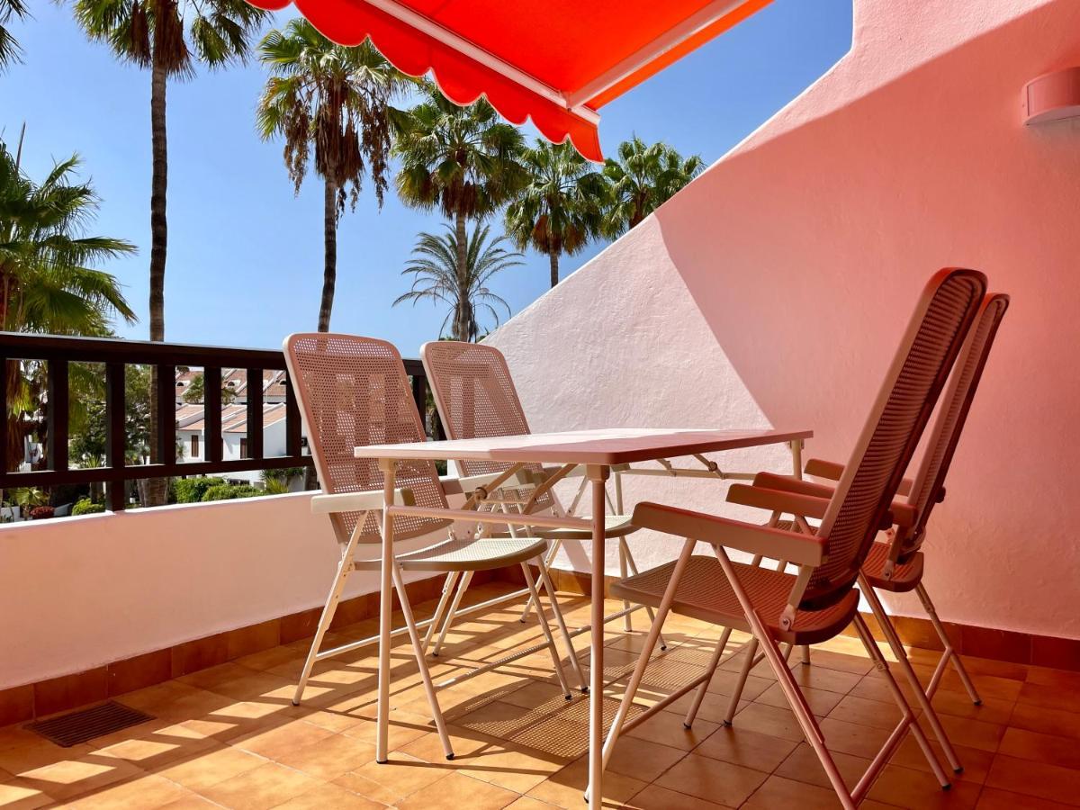 Sunny 2-Bedroom Apartment In Parque Santiago II Playa de las Americas  Bagian luar foto