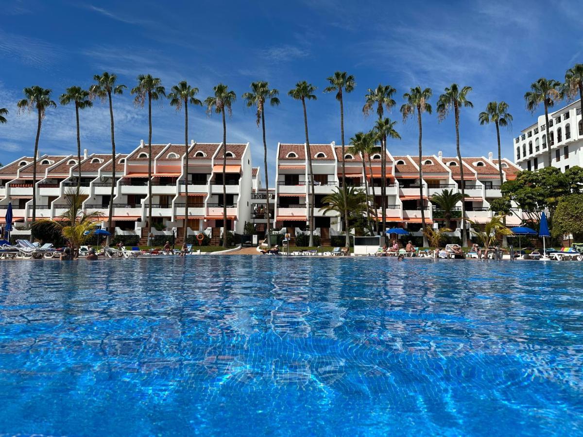 Sunny 2-Bedroom Apartment In Parque Santiago II Playa de las Americas  Bagian luar foto
