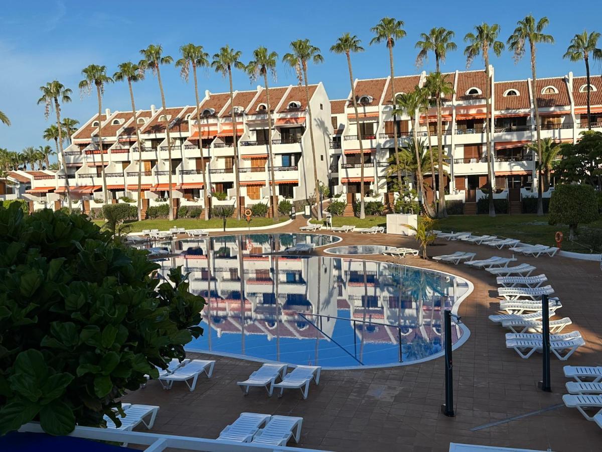 Sunny 2-Bedroom Apartment In Parque Santiago II Playa de las Americas  Bagian luar foto