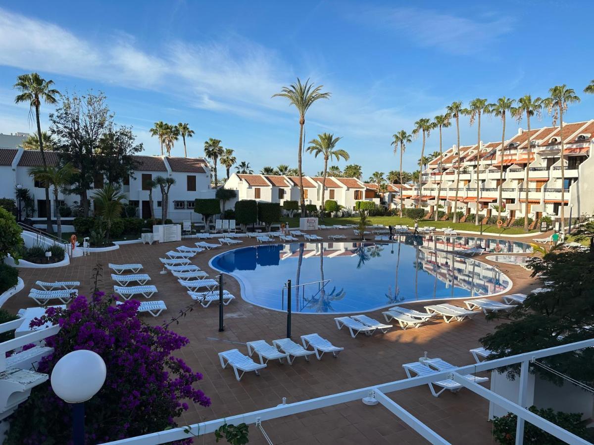 Sunny 2-Bedroom Apartment In Parque Santiago II Playa de las Americas  Bagian luar foto