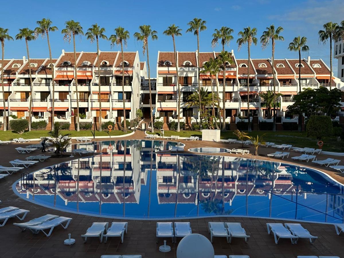 Sunny 2-Bedroom Apartment In Parque Santiago II Playa de las Americas  Bagian luar foto