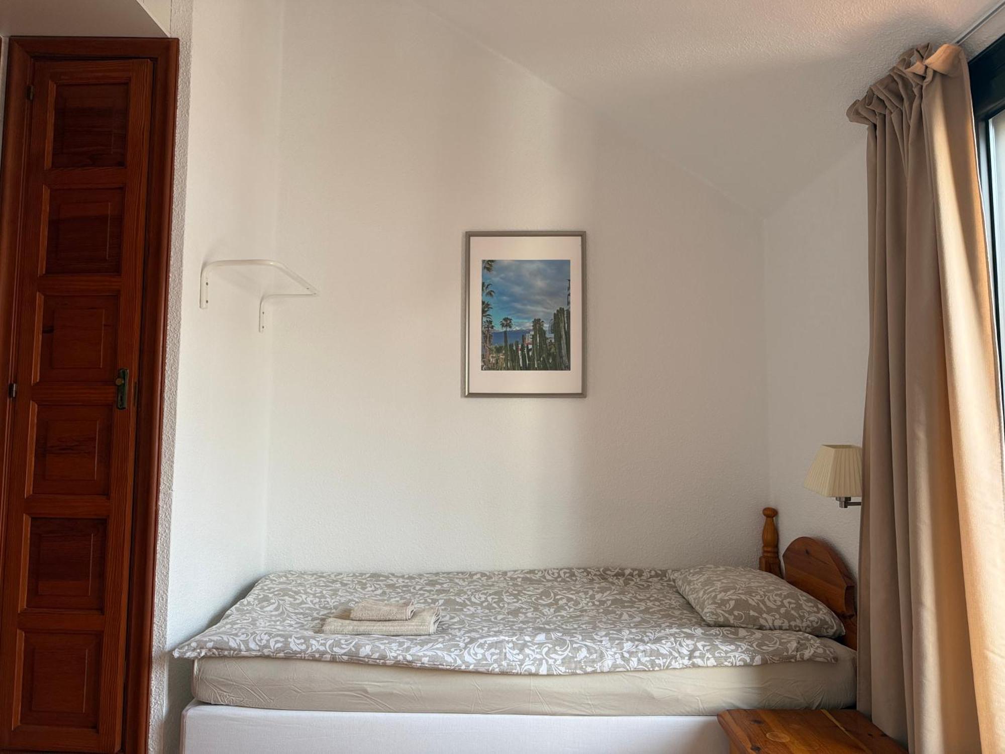 Sunny 2-Bedroom Apartment In Parque Santiago II Playa de las Americas  Bagian luar foto