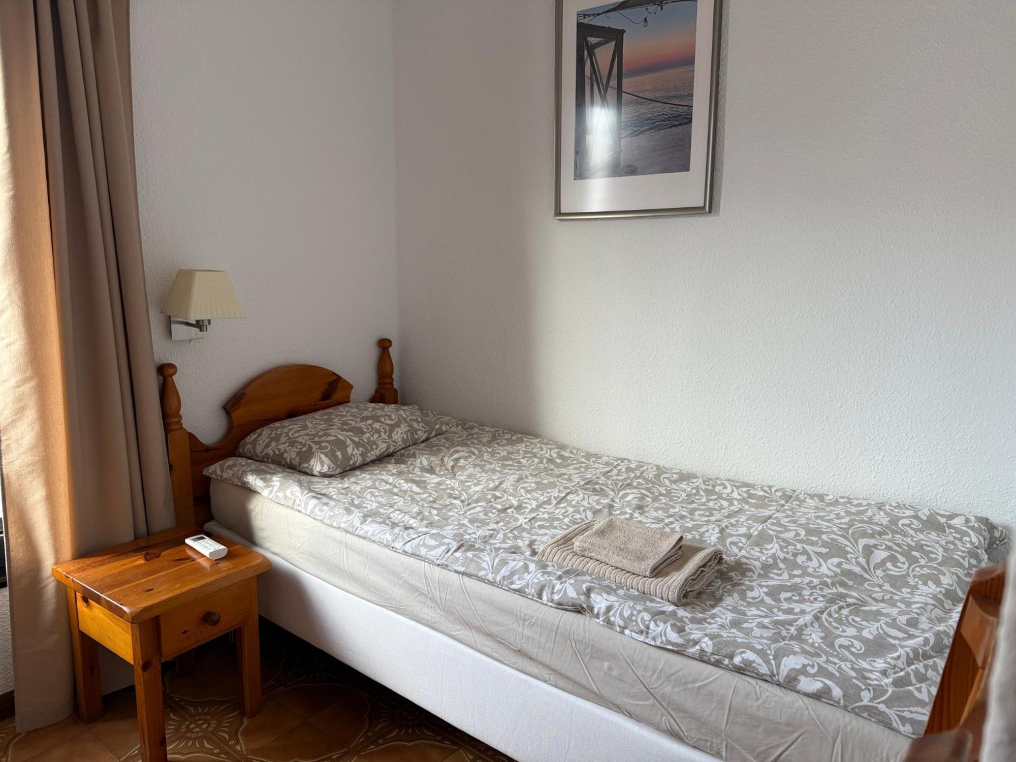 Sunny 2-Bedroom Apartment In Parque Santiago II Playa de las Americas  Bagian luar foto