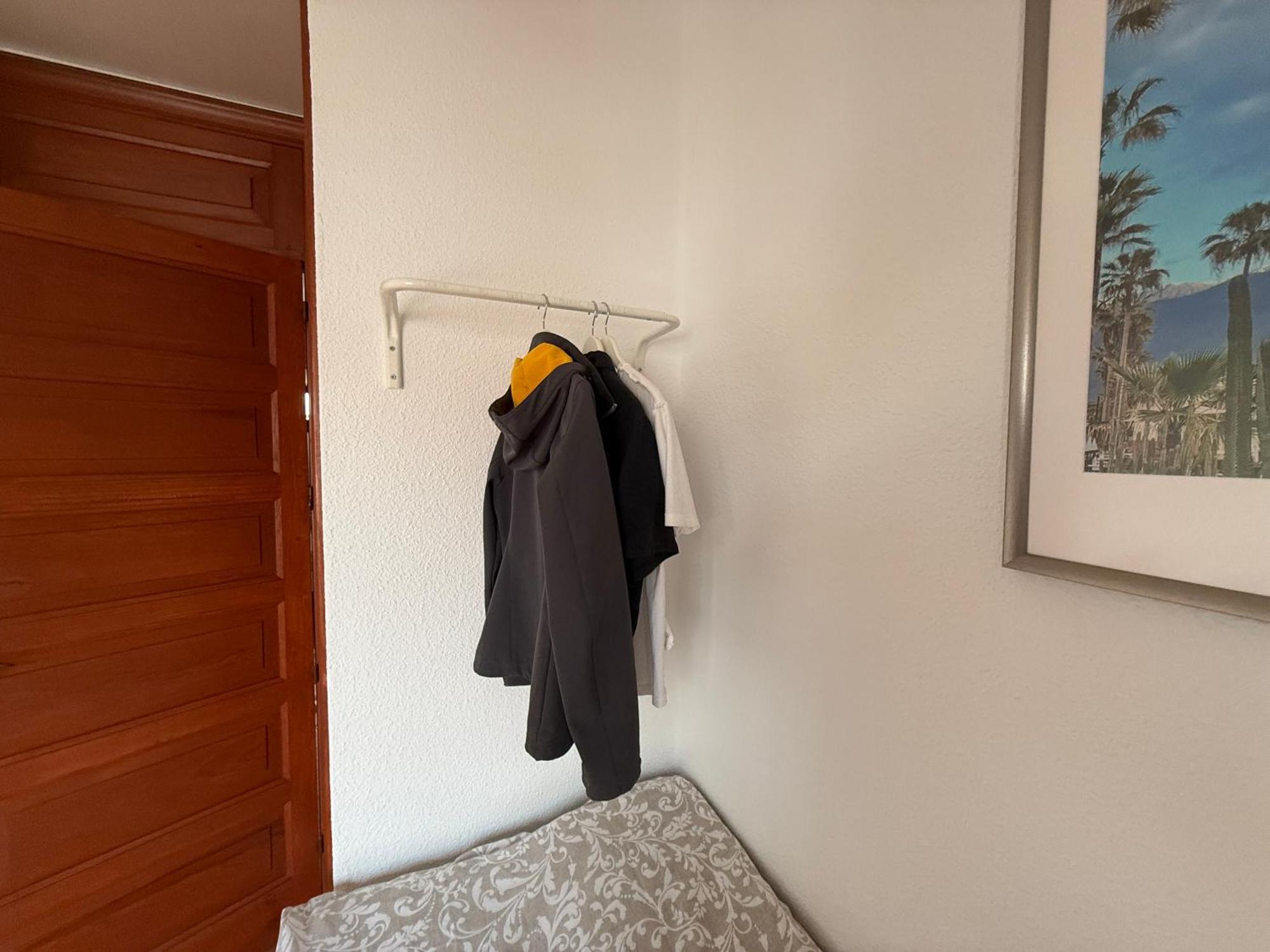 Sunny 2-Bedroom Apartment In Parque Santiago II Playa de las Americas  Bagian luar foto