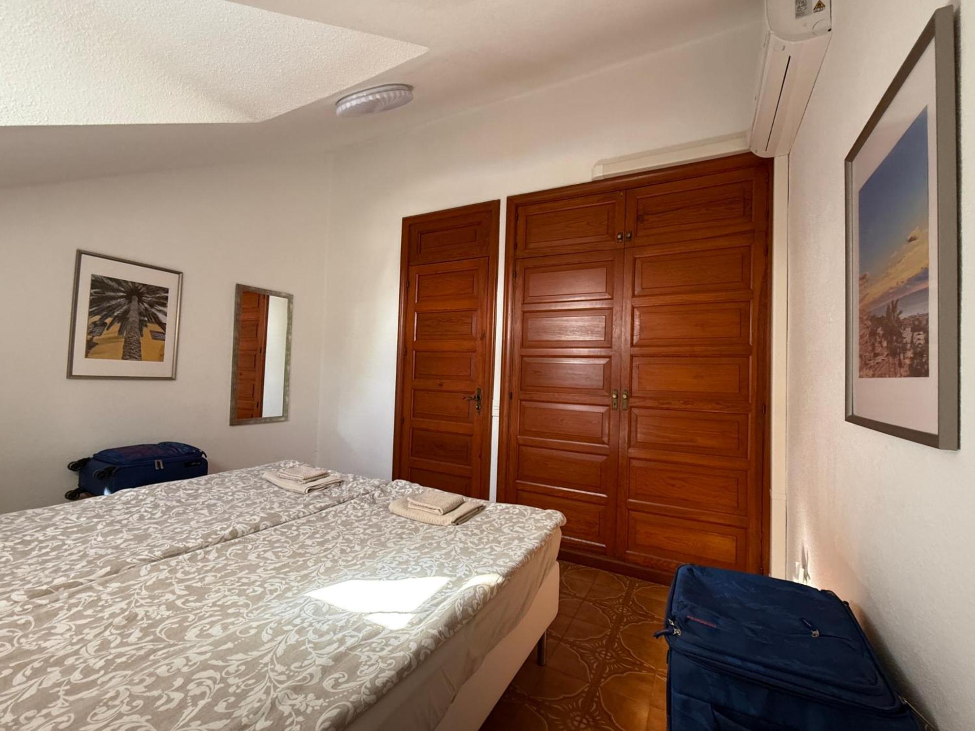 Sunny 2-Bedroom Apartment In Parque Santiago II Playa de las Americas  Bagian luar foto